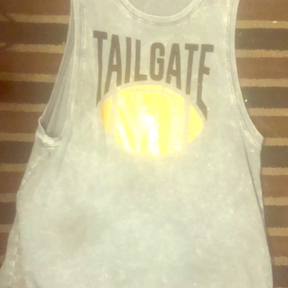 Tailgate muscle tee